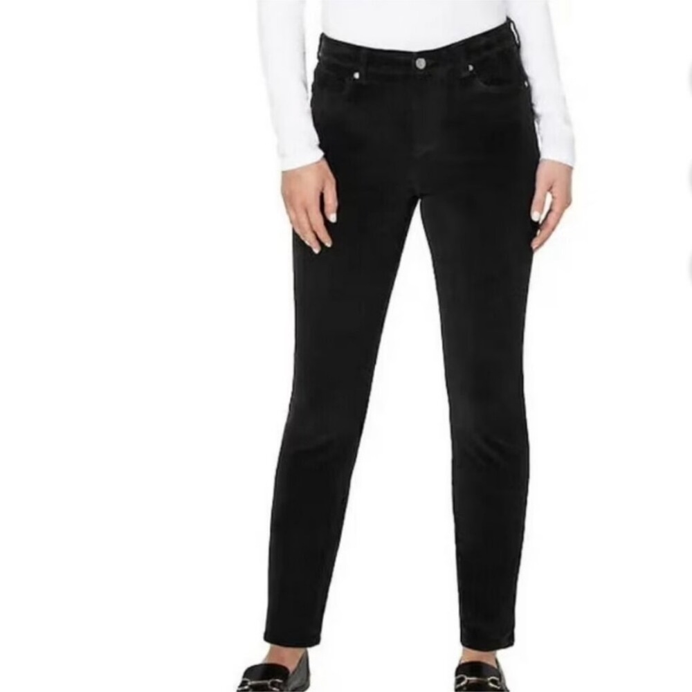 Well Worn Women’s High Rise Soft Corduroy Pants Black 31” Inseam NWT - Picture 3 of 5